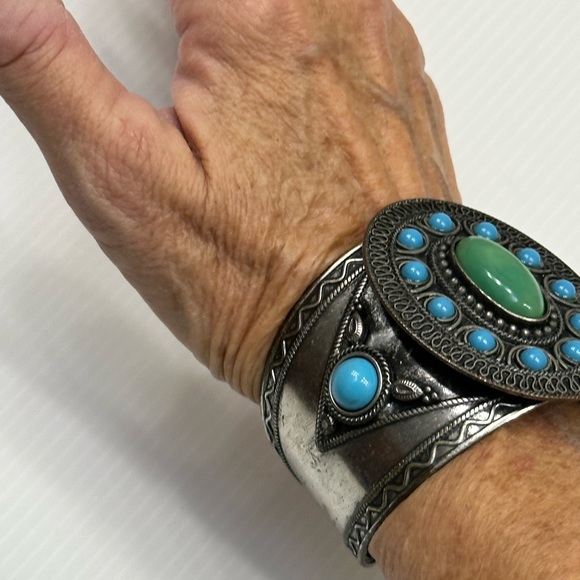 Faux Turquoise Stones Cuff Bracelet with Viking Theme - Picture 8 of 11
